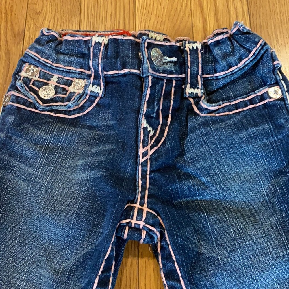 TWINS!! True Religion Jeans! - Picture 3 of 9